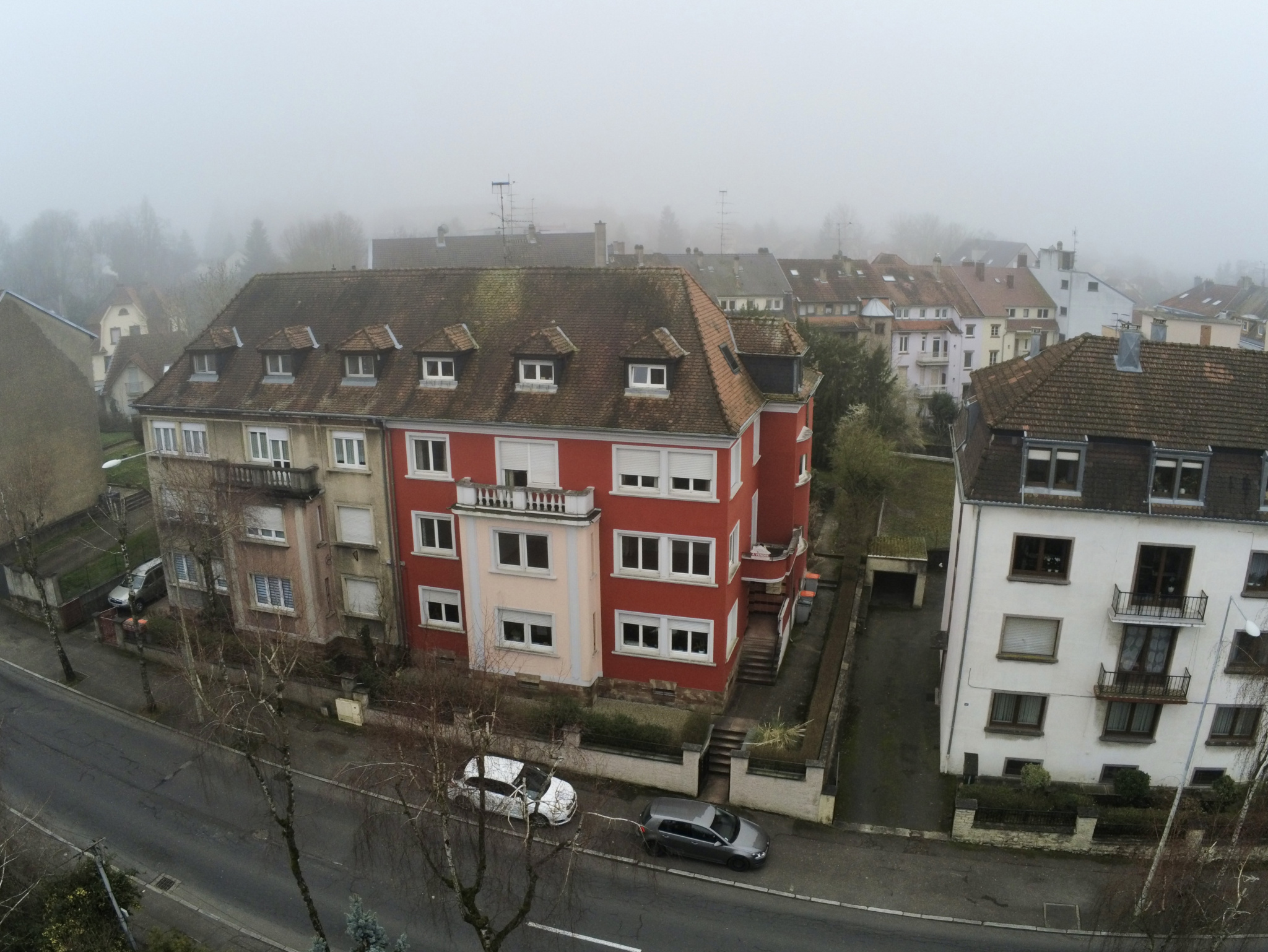 Appartement de type F5 130 m2 avec deux garages et deux terr 